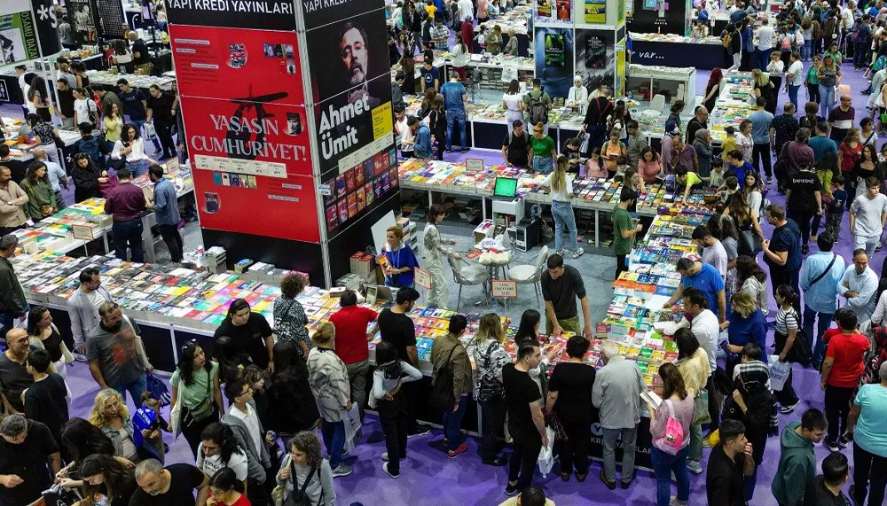8. İzmir Kitap Fuarı Kapılarını Açtı